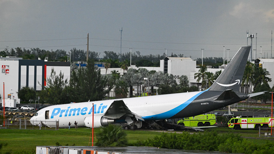 Source-supplied image for: Cinq morts à Miami après l’accident d’un avion-cargo d’Amazon, sorti de piste
