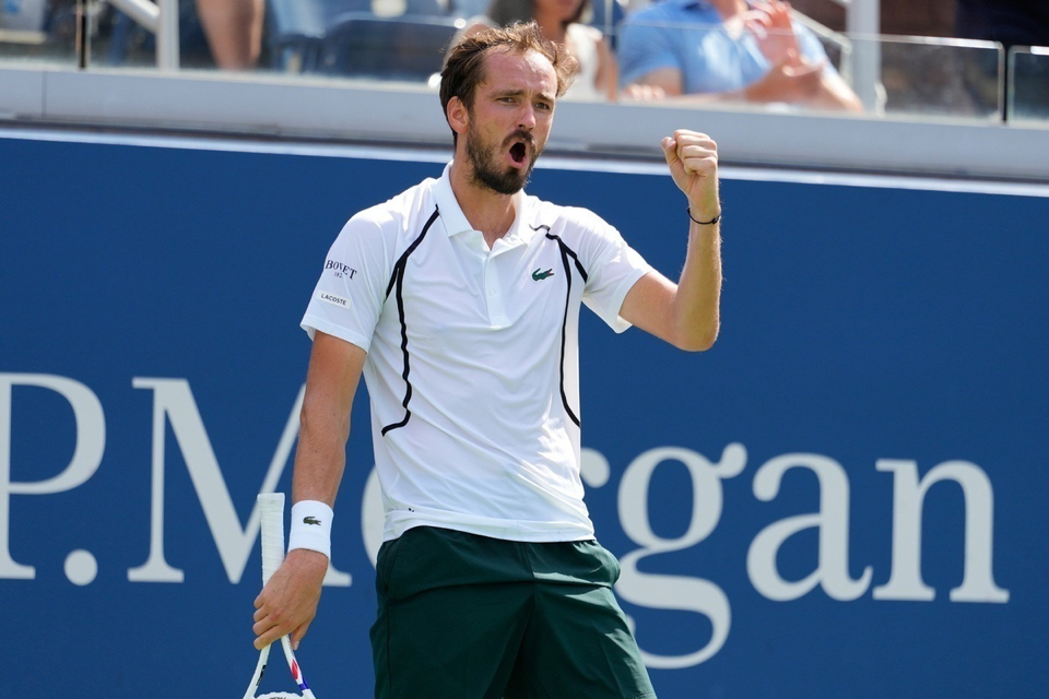 Source-supplied image for: Медведев покидает US Open: 480 тысяч долларов призовых и горькое поражение